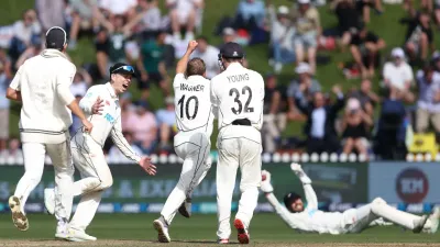 eng vs nz   फॉलोआन खेलने के बाद न्यूजीलैंड ने रोमांचक मुकाबले में इंग्लैंड को 1 रन से हराया