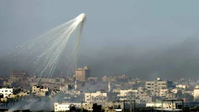 क्या है हड्डियों को गला देने वाला फॉस्फोरस बम   जिससे आती है सड़े लहसुन की गंध  इजरायल पर लगा इस्तेमाल का आरोप
