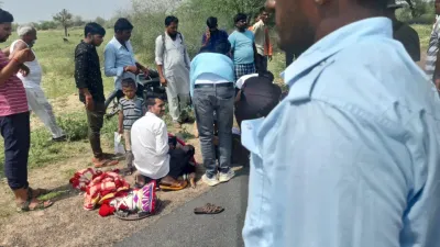 18 लोगों से भरी पिकअप पलटी  3 की मौत  रामदेवरा से आ रहे थे श्रद्धालु  अचानक टायर फटने से हुआ हादसा