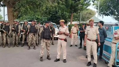 इंडिगो फ्लाइट में बम की सूचना पर कराई ईमरजेंसी लेंडिंग जानिए फिर क्या हुआ