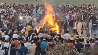 सुखदेव सिंह गोगामेड़ी पंचतत्व में विलीन  पैतृक गांव में हुआ अंतिम संस्कार  हत्यारों पर 5 लाख का इनाम घोषित