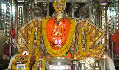 ganesh temple  त्रिनेत्र गणेश मंदिर के तीन दिवसीय लक्खी मेले का हुआ आगाज  भक्तों के लिए लगाई बसें और सुरक्षा के किए कड़े इंतजाम