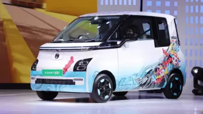 धांसू फीचर्स से लैस कॉमेट ईवी कार टाटा टियागो को देगी टक्कर  2 किमी चलाने पर खर्च होता है 1 रुपया
