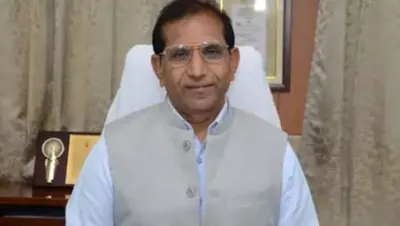 rajasthan news  ias राजेंद्र विजय के चार ठिकानों पर acb ने मारा छापा  16 बैंक खाते  13 प्लॉट और करोड़ों रुपए की हुई जब्ती