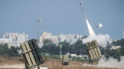 israel hamas war  हमास को इन 5 घातक हथियारों के दम पर धूल चटा रहा है इजरायल  जानें इनकी खासियत