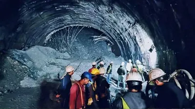 uttarkashi tunnel collapse  उत्तरकाशी टनल हादसा  55 घंटे से फंसे 40 मजदूर  अब 900mm के पाइप करेंगे कमाल