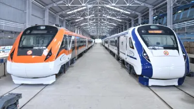 वंदे भारत ट्रेन भी भगवामय…नए लुक वाली ट्रेन में हुए ये अहम बदलाव  जानें ट्रैक पर कब दौड़ेगी