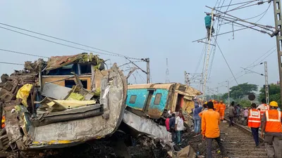 odisha train accident  क्या होता है  कवच  सिस्टम जिससे टल सकती थी त्रासदी  अब उठे सवाल