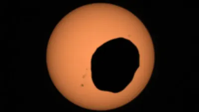 मंगल पर सूर्य ग्रहण… नासा ने खींची तस्वीर