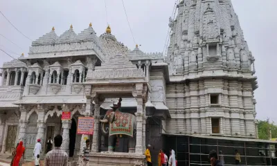 भीलवाड़ा के इस मंदिर में छोटे कपड़े पहनने पर रोक  अजमेर के अम्बे माता मंदिर में भी लागू है यह व्यवस्था