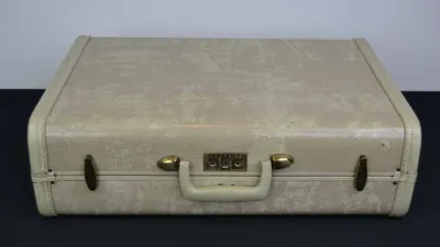 आधुनिकता में कहीं खो गया सूटकेस  12वीं सदी से माना जाता है इसका इतिहास 