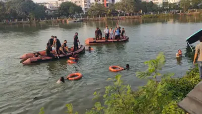 गुजरात के वडोदरा में नाव पलटी  झील में डूबने से 10 बच्चों और 2 टीचर की मौत  कई लापता