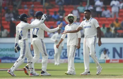 ind vs eng   इंग्लैंड की पहली पारी 246 रनों पर सिमटी  अश्विन जडेजा ने चटकाए 3 3 विकेट