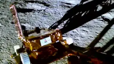 चांद से isro को रोवर प्रज्ञान ने भेजी हैरान करने वाली जानकारी  चंद्रमा पर मिली कई धातुएं  देखें