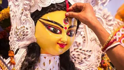 चैत्र नवरात्रि  नाव पर सवार मां दुर्गा दे रही है अच्छी बारिश का संकेत