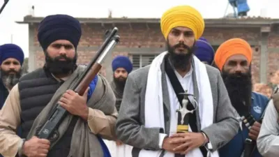 amritpal singh   भगोड़े अमृतपाल के खिलाफ लुकआउट नोटिस जारी