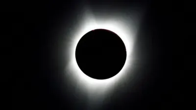 पूरे उत्तरी अमेरिकी महाद्वीप दिखेगा  साल का पहला पूर्ण सूर्य ग्रहण 8 अप्रैल को