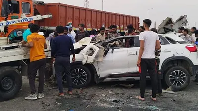अजमेर में ट्रेलर में घुसी कार अनियंत्रित होकर पलटी  हादसे में दो युवकों की मौत  3 गंभीर घायल
