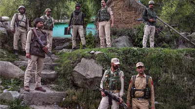 जम्मू कश्मीर के राजौरी में बड़ा आतंकी हमला  सेना के 3 जवान शहीद  दो घायल