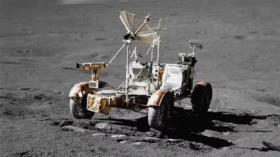 3 80 000 किमी से भेजी तस्वीरें  चांद पर दौड़ रहा चीन का रोवर यूतू 2