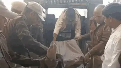sikar   खदान में पत्थर गिरने से 2 मजदूर की मौत  ग्रामीणों ने क्रेन की मदद से शव बाहर निकाले