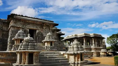 500 मंदिरों में ड्रेस कोड लागू  मंदिरों में शॉर्ट्स फटी जींस में नहीं मिलेगी एंट्री